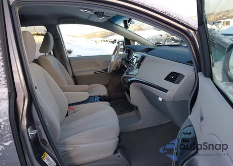 2013 Toyota Sienna Le V6 8 Passenger from USA, damaged, VIN 5TDKK3DC4DS392279